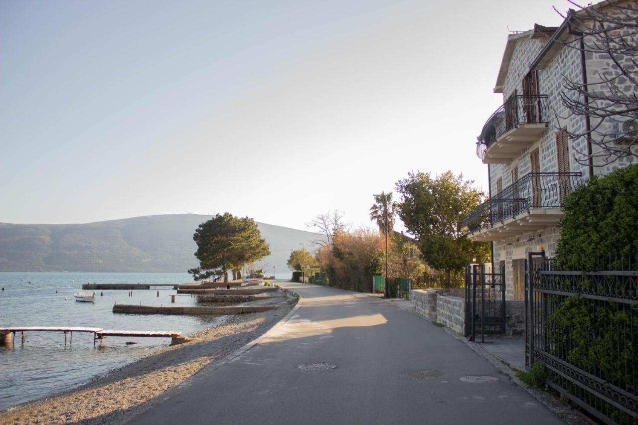 Live By The Sea, Bijela Apartment Rake Екстериор снимка